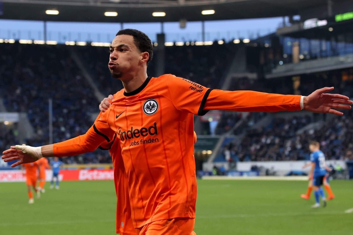 Liverpool FR (@lfc__fr) on Twitter photo Accord en principe entre Liverpool et l'Eintracht Francfort pour le transfert d'Hugo Ekitike vers Liverpool.
Accord total prévu pour demain pour environ €95 millions ,si toutes les bonus sont atteints .
<a href="/David_Ornstein/">David Ornstein</a> Accord en principe entre Liverpool et l'Eintracht Francfort pour le transfert d'Hugo Ekitike vers Liverpool.
Accord total prévu pour demain pour environ €95 millions ,si toutes les bonus sont atteints .
<a href="/David_Ornstein/">David Ornstein</a>