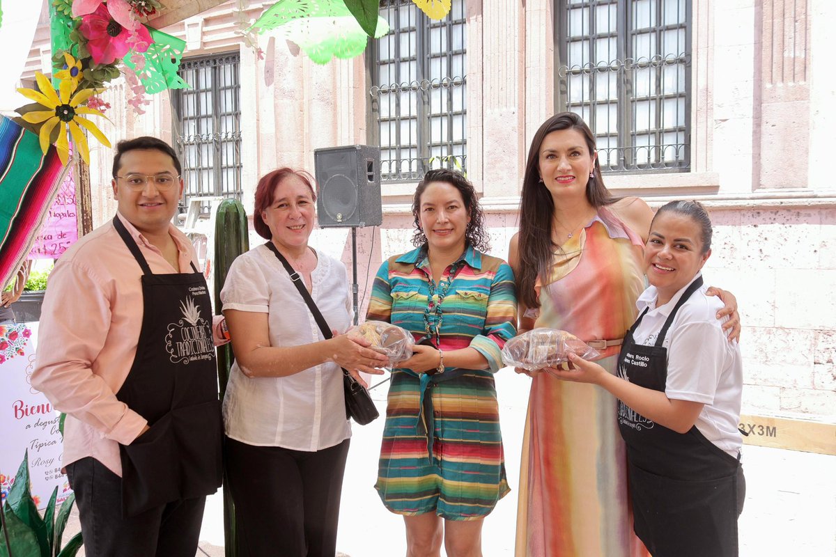 SeTurCoah's tweet photo. Con éxito se llevó a cabo la Feria de la Enchilada 2025 que forma parte de la celebración del 448 aniversario de la fundación de Saltillo, organizado por las Cocineras Tradicionales de Coahuila y que estará los días 19 y 20 de julio en la Plaza Nueva Tlaxcala.

(1-2) https://t.co/XeRezG2c00