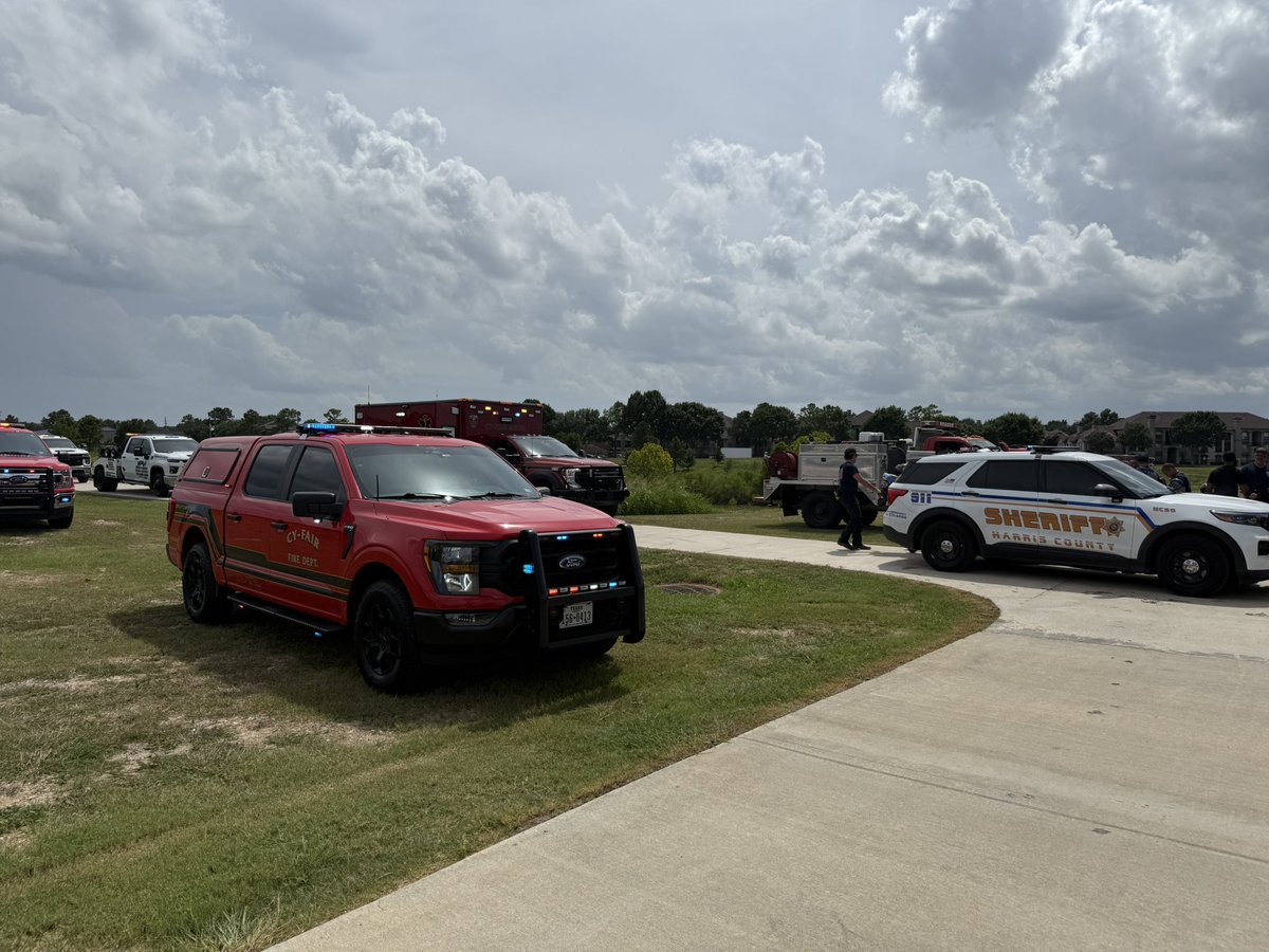 cyfairfd's tweet image. Earlier today our crews responded to a rescue off of Jones and Ranchstone for a dirt bike accident along the bayou.
Ours crews were able to quickly secure, package and transport the individual.
