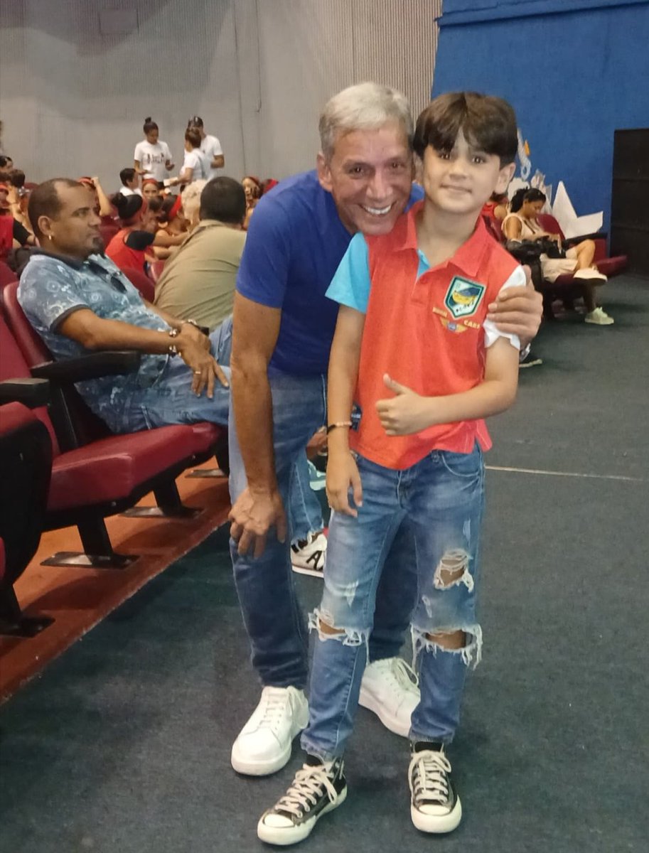 Se ensaya en el karl Marx espectáculo por el día de los niños y homenaje a Kiki Corona🥳
<a href="/GitanaGDCH/">GDChahin</a>
@diegogesen