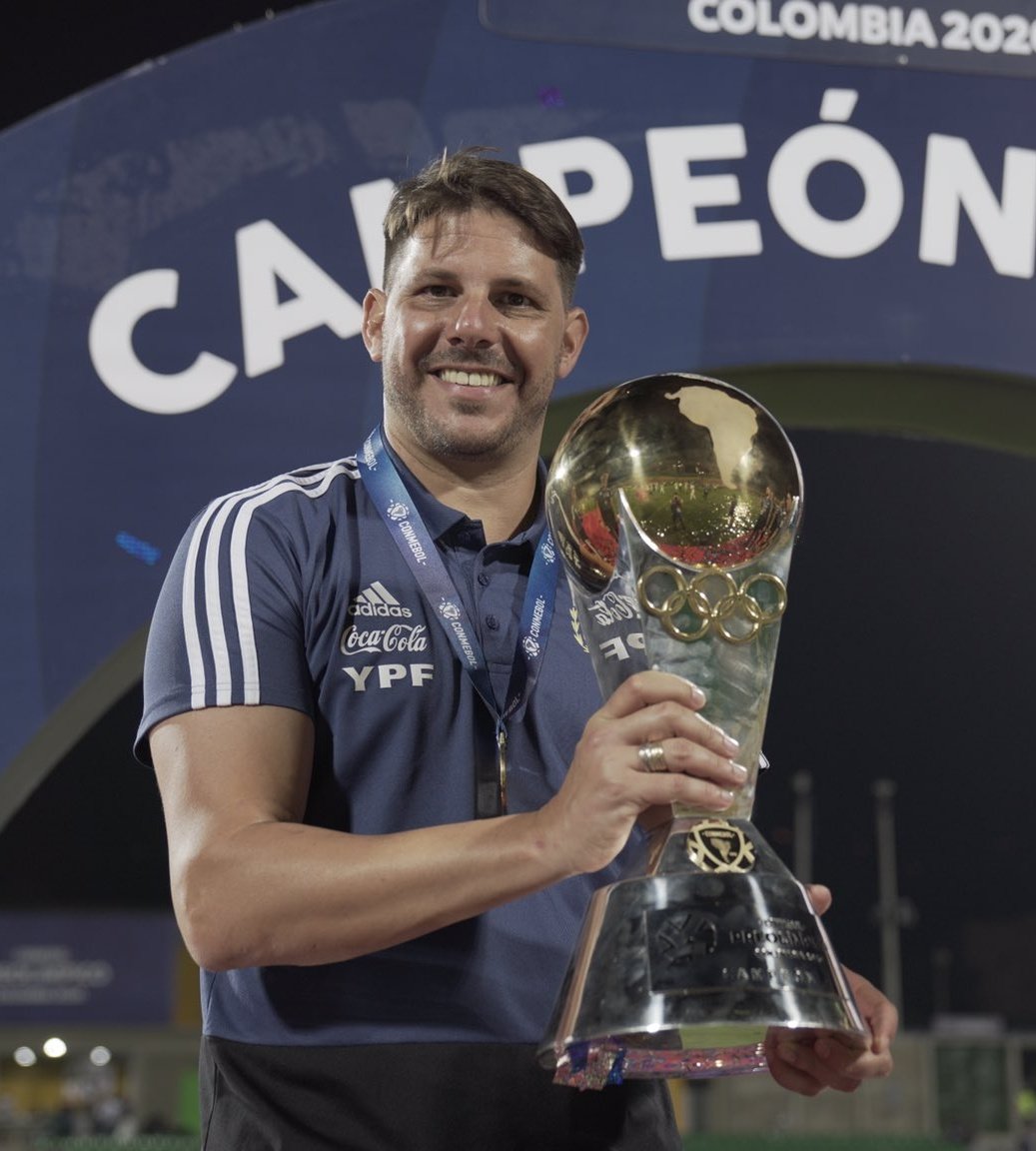 Sanlorencistaa's tweet image. Ey @tapiachiqui este también salió campeón con la selección.
Empezá a cobrar los penales