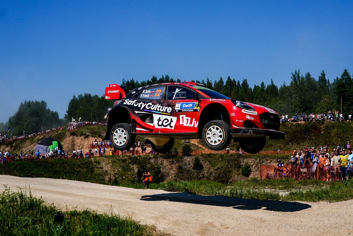 MSesks's tweet image. The loooong Saturtday in the books. Solid P9th overall. The competition is fierce and the excitement is palpable!