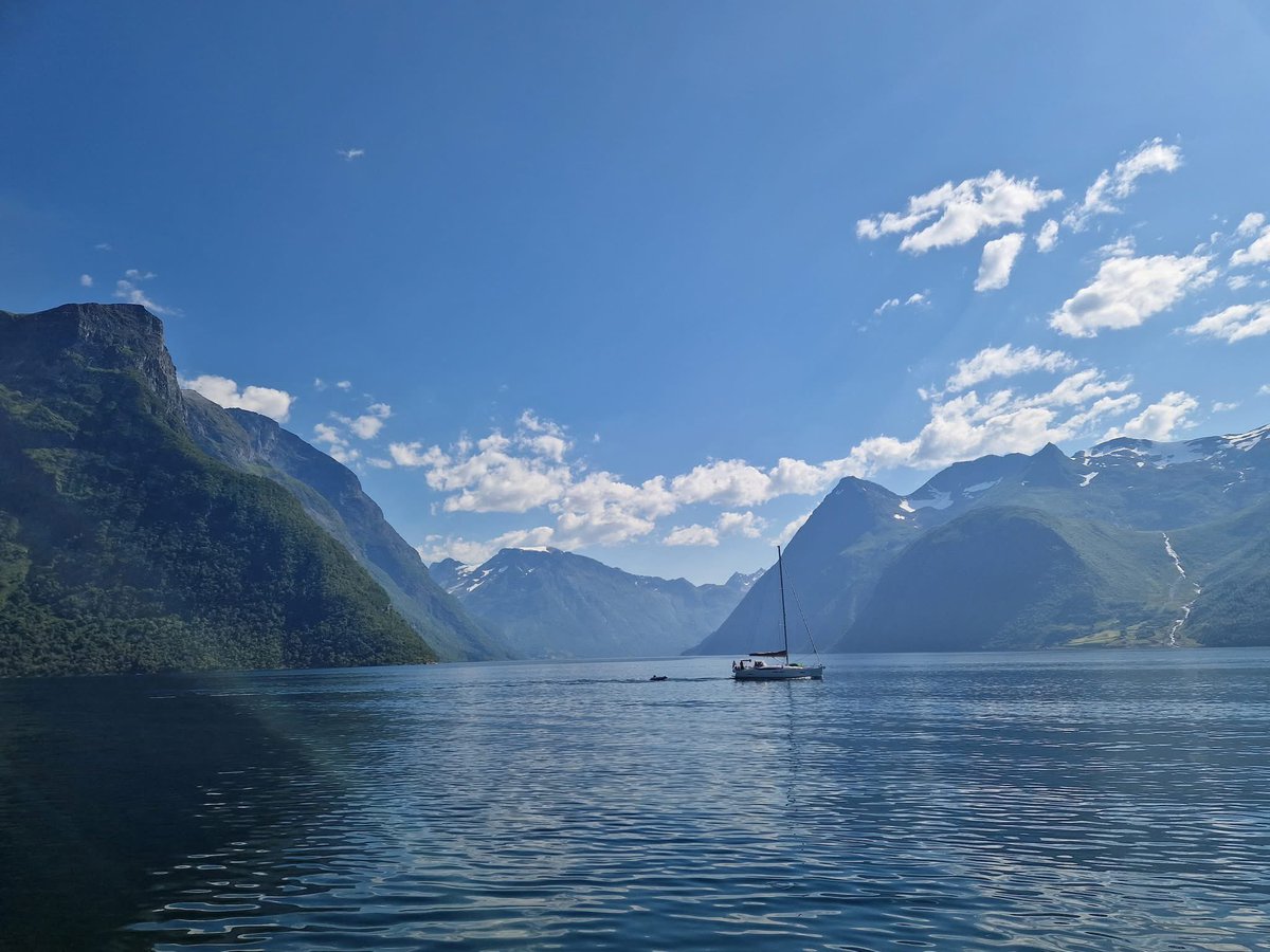 norwegianesc's tweet image. Norway is a beautiful country if you ignore the politics. Greetings from the west coast!