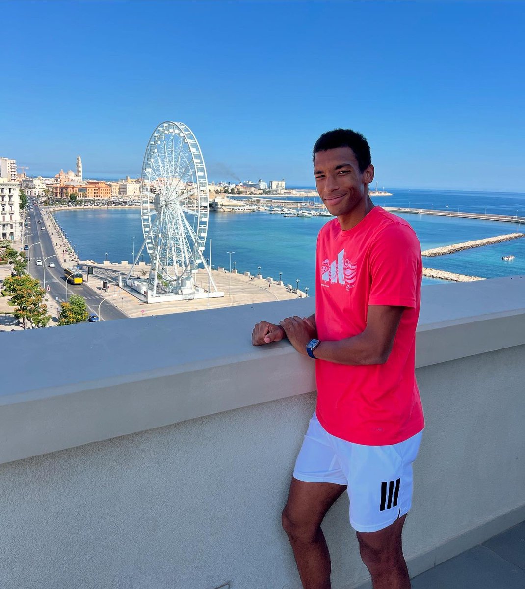felixtennis's tweet image. Good times in Bari 🍦🇮🇹🎾🇨🇦
Finale coming up 😎
Match wasn’t entertaining enough for someone in the last pic 🥱