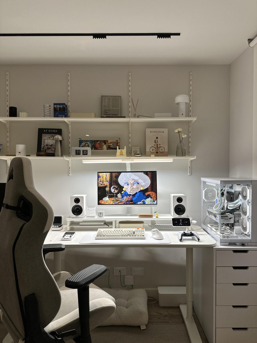 makerstations's tweet image. 📷: lovimaju