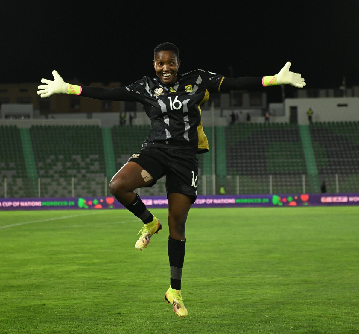 To the semi’s 🇿🇦🇿🇦🇿🇦 <a href="/Banyana_Banyana/">Sasol Banyana Banyana</a> #WAFCON2024 #BanyanaBanyana