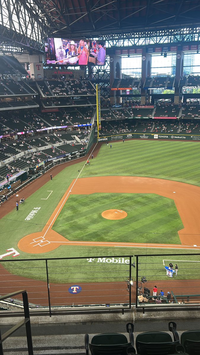 SHS_RangerBB's tweet image. Rangers cheering on Rangers at @GlobeLifeField
@Rangers @MLB @Ranger_Sports
