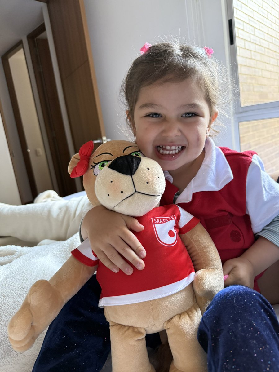 Oficialmente nació leona ❤️🇮🇩. 
<a href="/SantaFe/">Independiente Santa Fe</a>