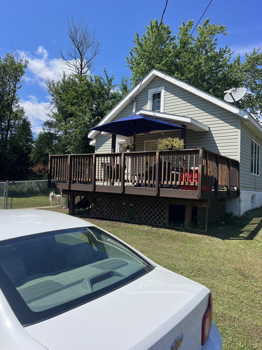 TJandCasper's tweet image. My son Matt鈥檚 place. He bought a new pontoon boat yesterday he hasn鈥檛 had it in the water yet