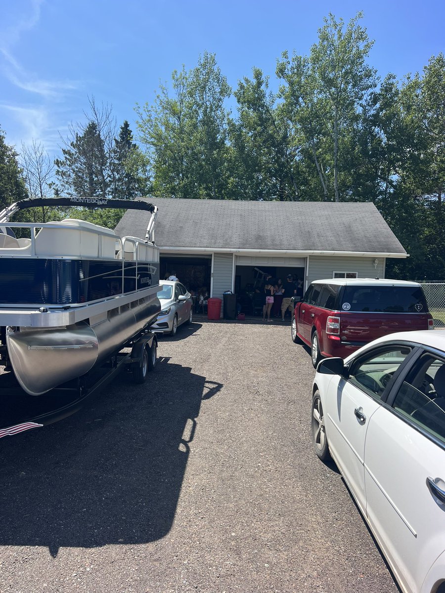 TJandCasper's tweet image. My son Matt鈥檚 place. He bought a new pontoon boat yesterday he hasn鈥檛 had it in the water yet