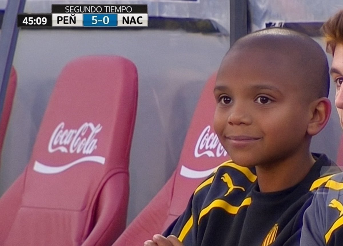 Lizzzzz (@lizsuarr) on Twitter photo 