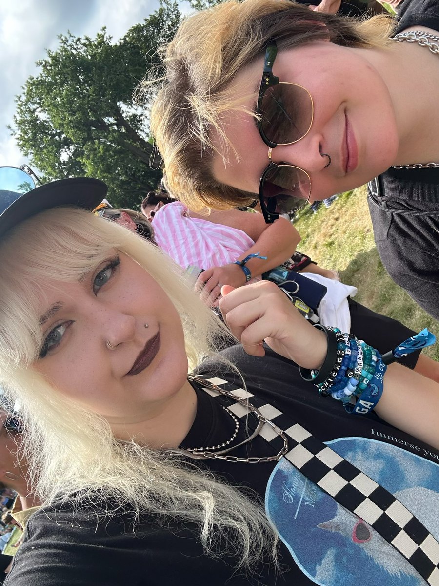 deckthisout's tweet image. n____n 🩵🩵