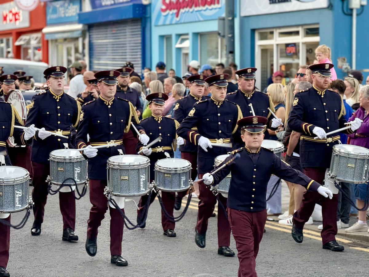 TrisBurnedLands's tweet image. Amazing turn out at the Portrush parade 83 bands! 🇬🇧☘️
The world came and our wee country gave them a show they won’t forget 👌🏻😁