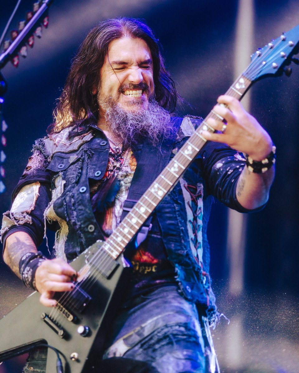 LTLFest's tweet image. Happy Mother F#@%ing Birthday to Robb Flynn of Machine Head!