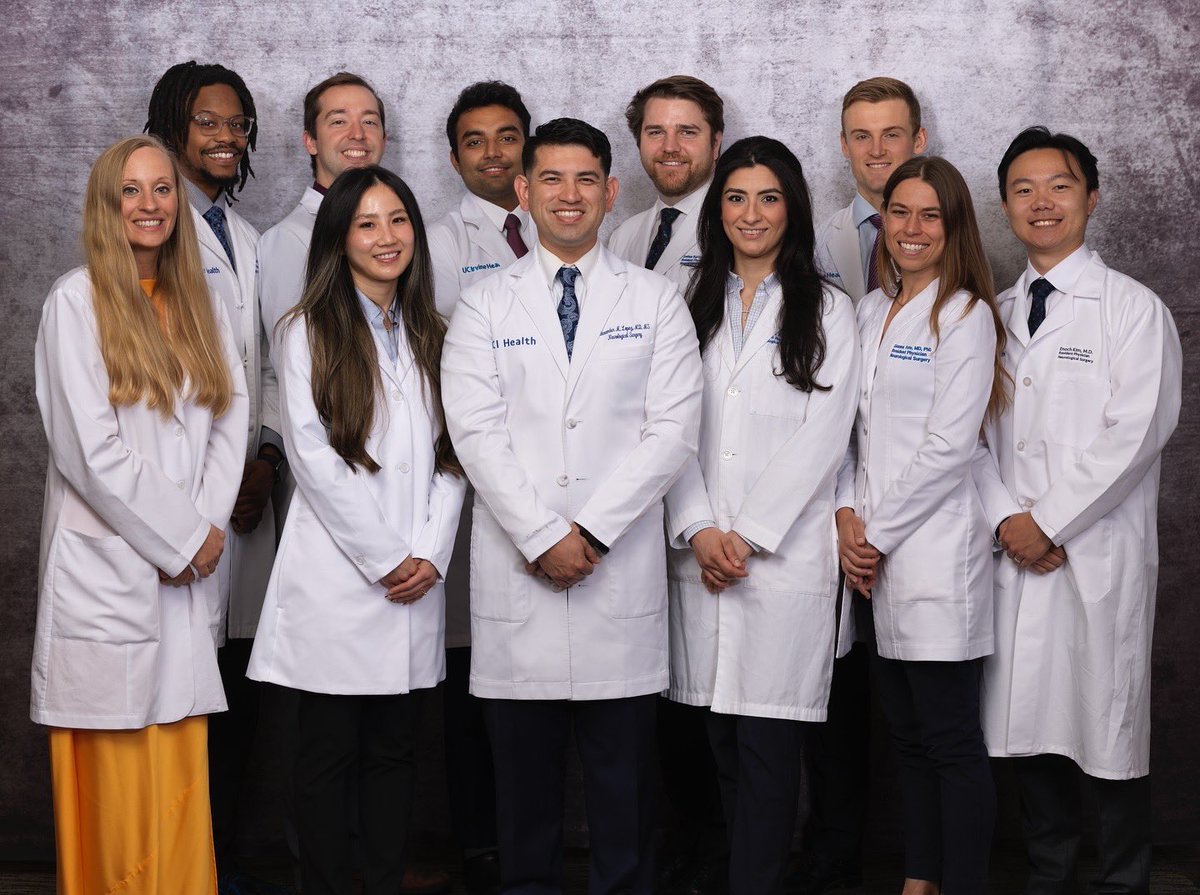 Welcoming new residents to our Department and proud of the team we continue to build here at UC Irvine Neurosurgery. 
#neurosurgery