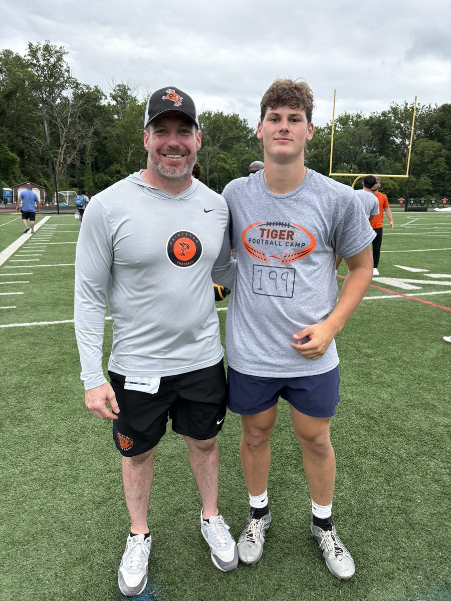 Davis Warren tweet media