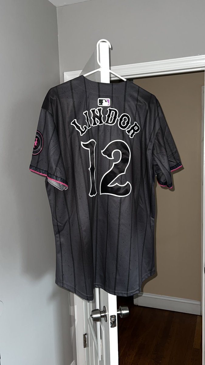 Kingneek__'s tweet image. EL CAPITÁN #newthreads