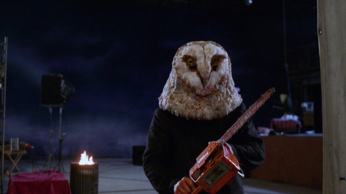 vikare06's tweet image. One of the scariest killers is the night owl mask man in "Stage Freight" (1987) directed by Michele Soavi