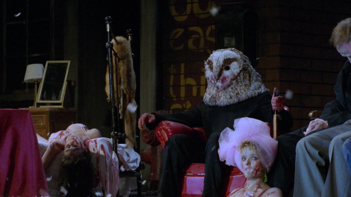 vikare06's tweet image. One of the scariest killers is the night owl mask man in "Stage Freight" (1987) directed by Michele Soavi