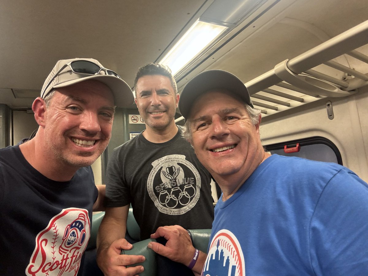 Munson1897's tweet image. Great time as always at #SFB15. Special shout out to @fightingchance @RickWolf1, @SalLetoFF and others who helped set this amazing event up. Hope to see everyone again next year. @ScottFish24 @YHNYDad @rhgoldmancpa @LmechX #SFBNYC