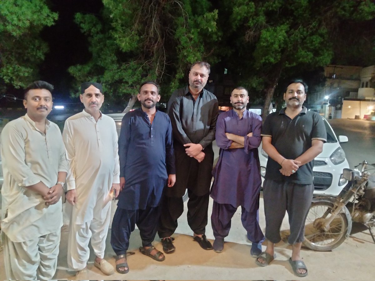 sattarabbasi833's tweet image. YPP NGOs Chairman Mir Saleem Khan dahri arrived Hyd met Svp PPP Youth Wing Rehan Qureshi also met SPSF Lala Rizwan Mughal Daniyal baloch G.S YPP NGOs district Hyd &amp;amp; vp spsf health commettie zubair dahri
From
Engineer Abdul Sattar Abbasi 
ppp youth wing ps 64 
D.I.S ||
#pyo