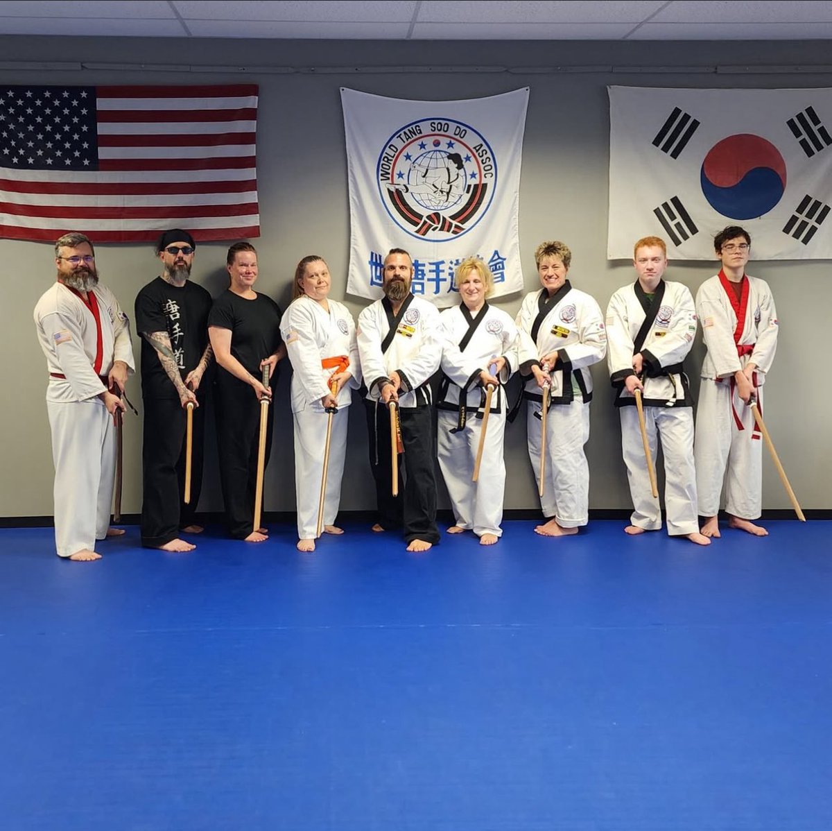 damienechols's tweet image. Sword training teaches you to move through the world with intention. Every cut must be deliberate. Every stance must be rooted. There’s no faking it—the blade reflects your presence, or lack of it. In daily life, we’re often scattered, pulled in ten directions by distraction,…