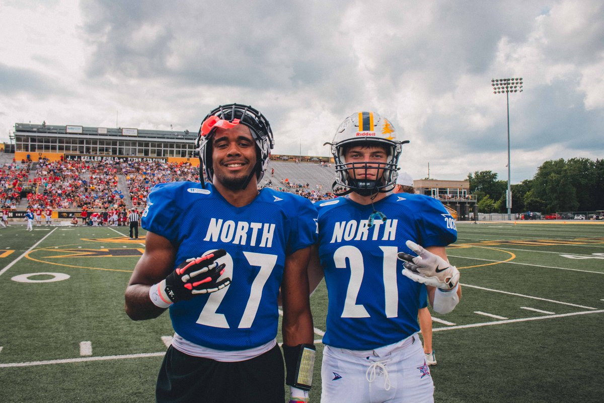 UWOFootball's tweet image. All-Star Saturday at Titan Stadium! ⭐️

We’re proud to host the WFCA All-Star Games again here at UW-Oshkosh — where Wisconsin’s best come together for one last ride under the lights.

Honored to carry on a tradition that uplifts the game we love — and supports the future through…