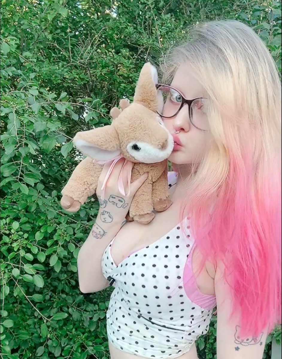 Oh deer 🦌🎀🫧