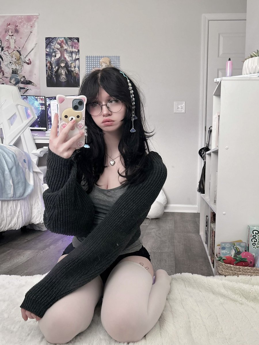 anabelle's tweet image. do u dream of me too