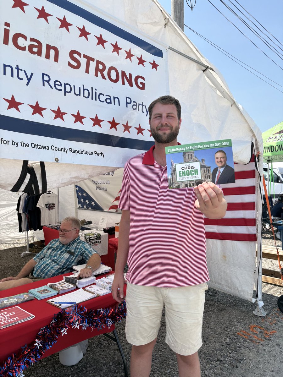 gopShawn's tweet image. Great Apple Dumplings and a great candidate in @_ChrisEnoch for Clerk of Courts at the Ottowa County Fair!