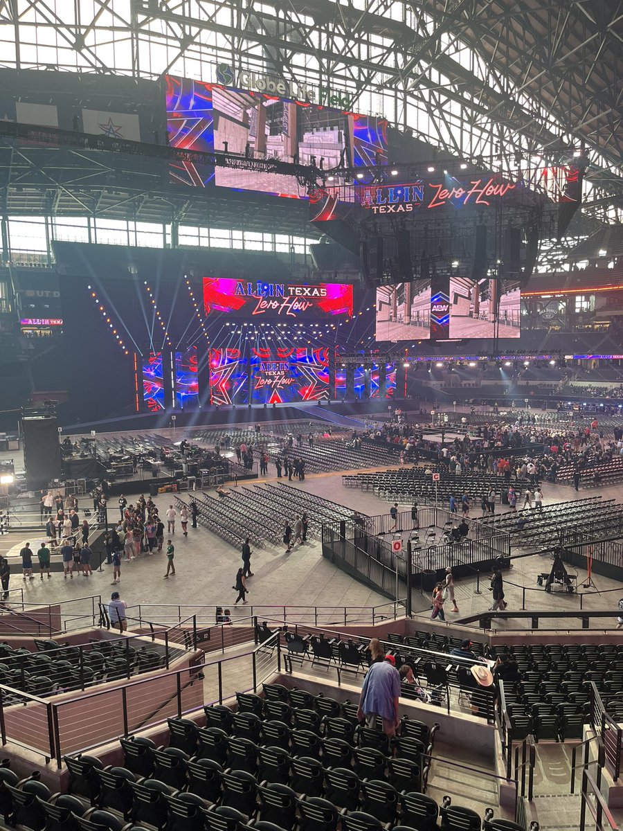 TurnbuckleTG's tweet image. Take me back!!!! I wanna enjoy it from start to finish one more time!! #AEWAllInTexas