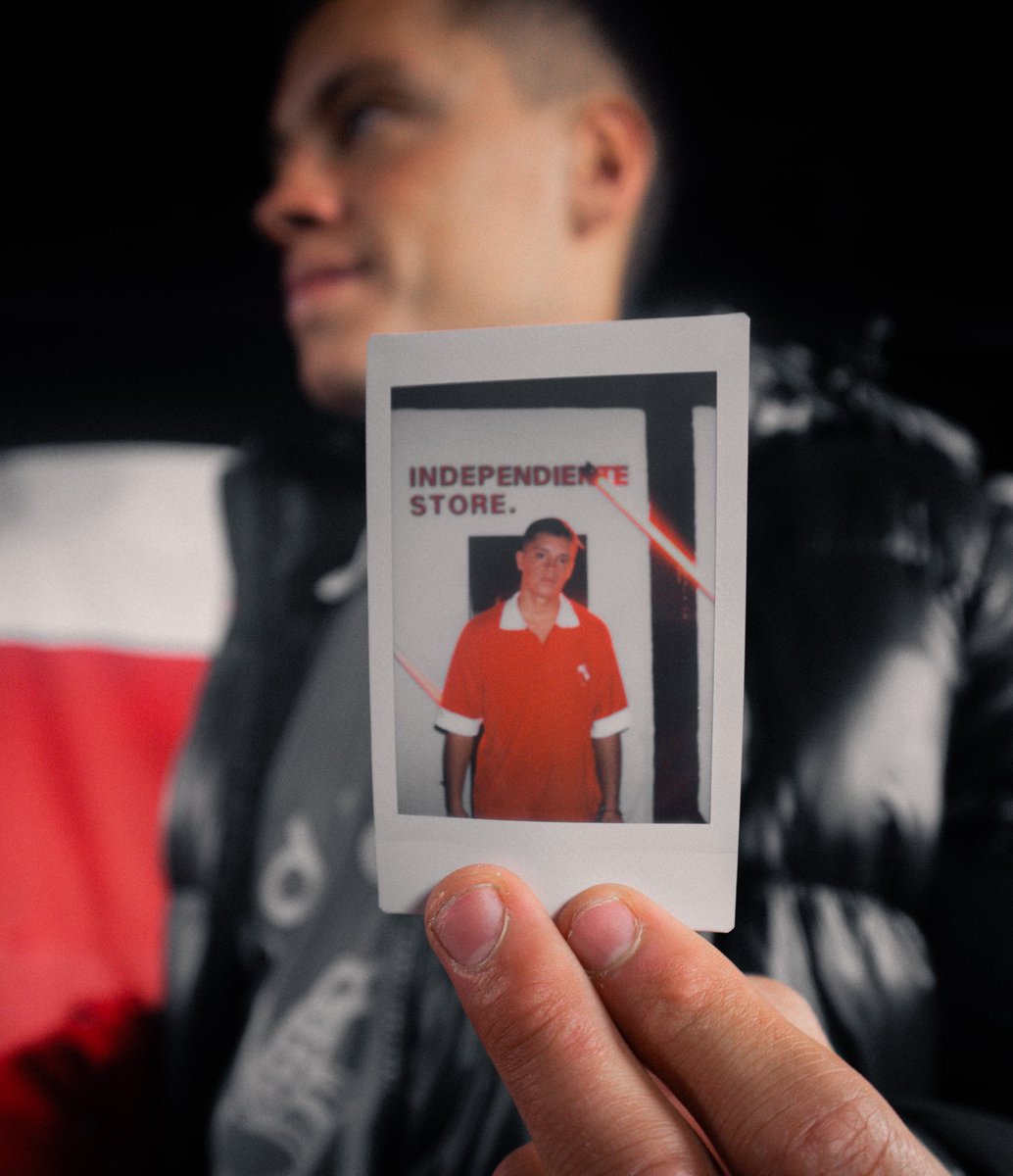 Store_CAI's tweet image. Llevá la historia puesta 🇦🇹

Camiseta tejida retro que conmemora nuestra 6ta Libertadores de 1975. 

¡Ingresá a independientestore.com.ar y conseguila!

El lunes disponible en nuestras tiendas.