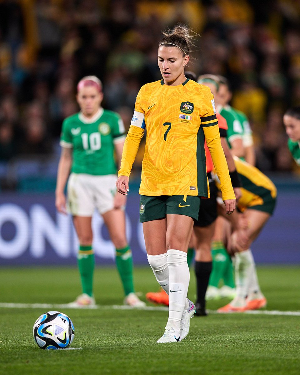 TheMatildas's tweet image. A night we'll never forget ❤️🏡
🗓 #OnThisDay in 2023, 75,784 fans packed into Stadium Australia to watch us play our opening game of the #FIFAWWC on home soil, kicking off our tournament with a 1-0 win over the Republic of Ireland! 👏
#Matildas