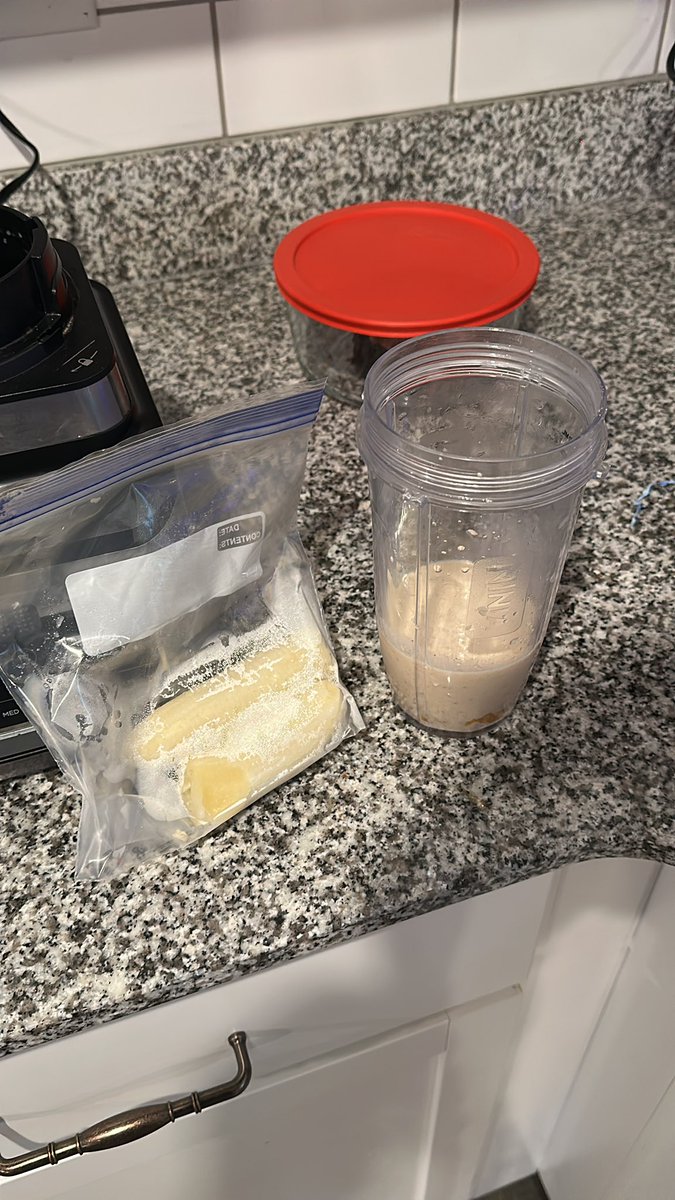 Trying to get back into smoothies. 

Please reply with your best everyday smoothie recipe (I’m open to about anything: peanut butter/chocolate, berries with/without spinach, etc). Need it easy, not tons and tons of ingredients.

Need your help on this <a href="/RossMartinNC/">Ross Martin</a>