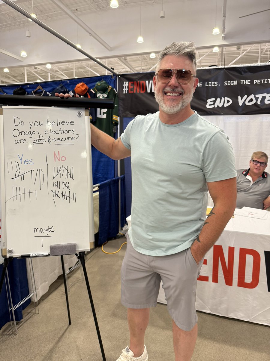 benedtl's tweet image. Getting signatures to ENDVBM at the Washington County Fair!
Many people came here just to sign the petition.
We caught 3 people adding multiple "yes" votes to cheat our poll! 🤣🤣🤣
Go figure....
My favorite part of the day was meeting my new friend, a Chinese American, who…