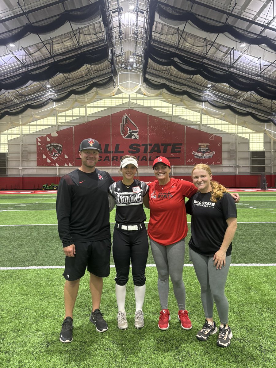 Had a great time <a href="/BallStateSB/">Ball State Softball</a> camp today!! Beautiful campus, can't wait to be back! <a href="/CoachPena_BSU/">Helen Peña</a> <a href="/avrey_steiner/">Avrey Steiner</a> <a href="/CoachBurns17/">Matt Burns</a> <a href="/Outlaws16UNat/">OhioOutlaws16UNational</a>