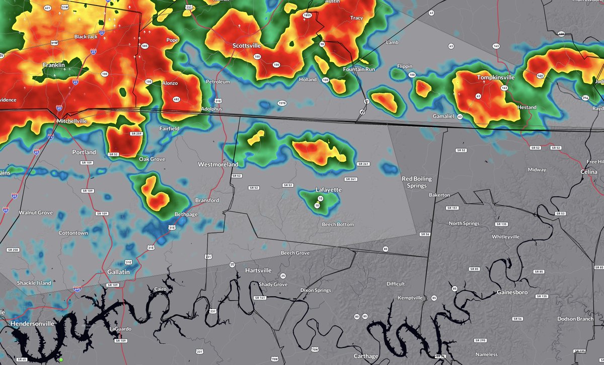 CumberlandWx's tweet image. 5:55 p.m. - The complex of storms we were monitoring up in Kentucky has indeed held together long enough to reach our northwestern areas. Storms are moving south at about 30 mph, approaching Macon, Trousdale and Clay Counties with isolated cells out ahead of the main storms.…