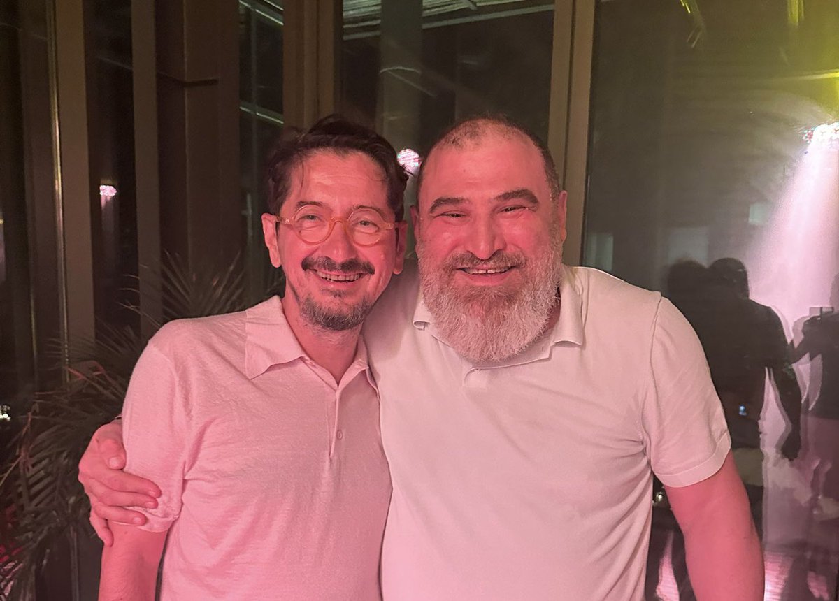Büyük Fenerbahçeli Kardeşim Şanser 50 yaşında…

Hep mutlu ol… 🧿🟡🔵