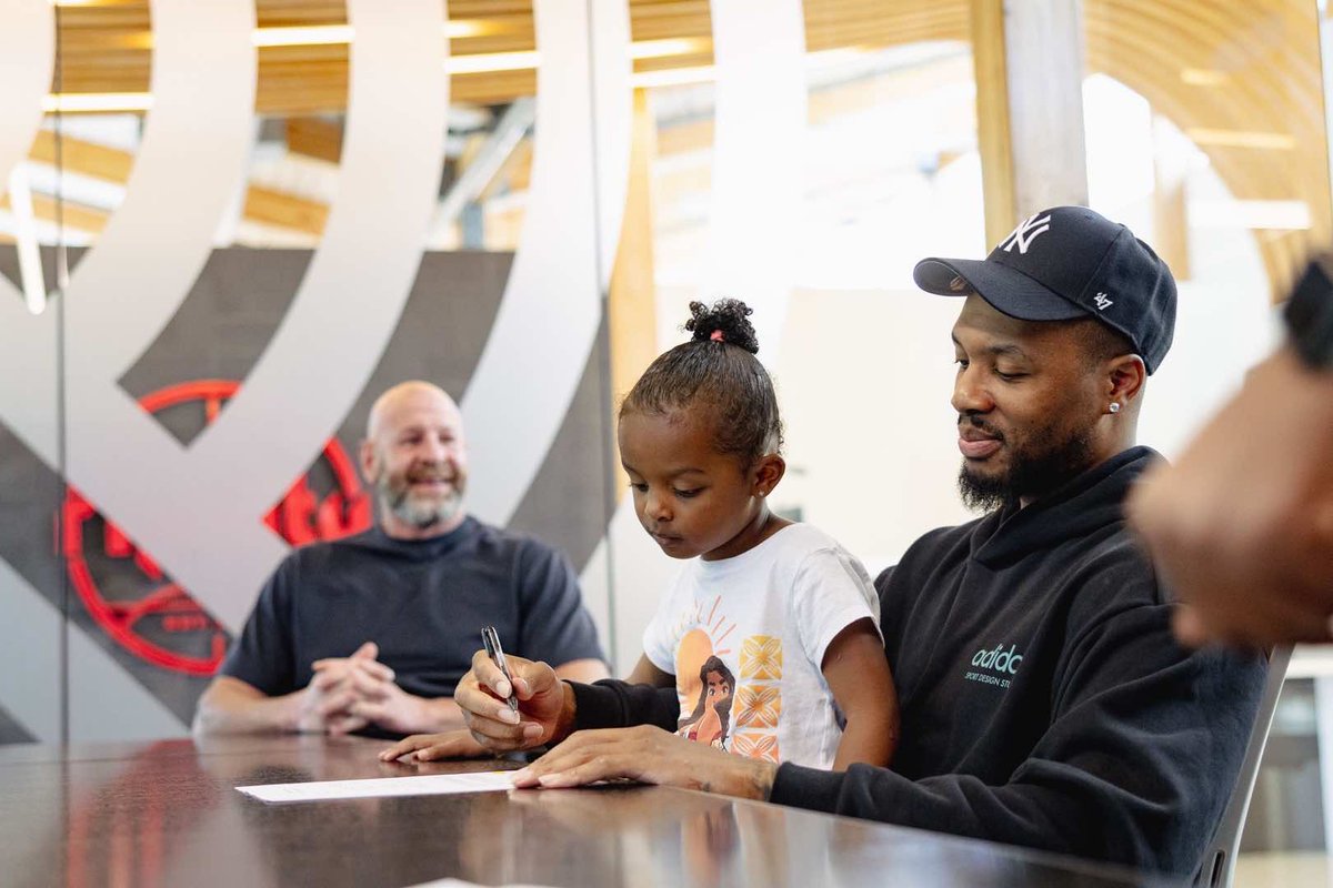 Damian Lillard (@dame_lillard) on Twitter photo 