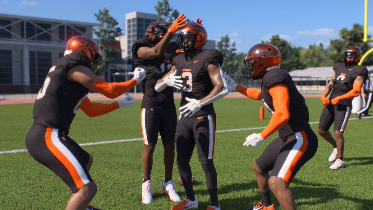 GreenbackFB_'s tweet image. IN THE GAME ๐ฎ๐ | @CfieldsVFL
Look up Agent_Grean on CFB26 Teambuilder
#GATA๐ช๐ด #CFB26
