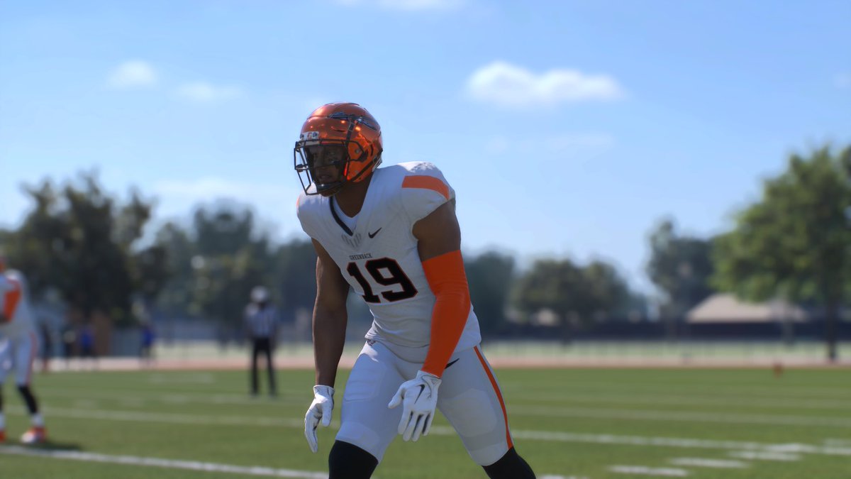 GreenbackFB_'s tweet image. IN THE GAME ๐ฎ๐ | @CfieldsVFL
Look up Agent_Grean on CFB26 Teambuilder
#GATA๐ช๐ด #CFB26