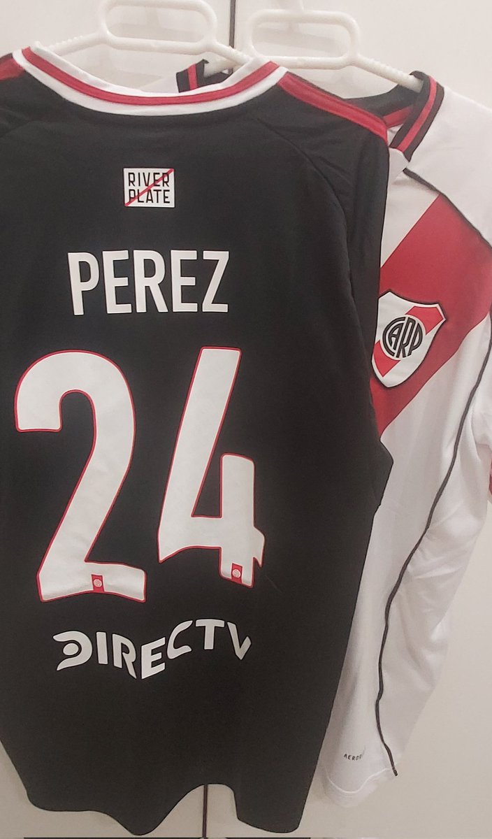 fv_arg's tweet image. Ya las tengo 🤟😎🐔
Estoy así 😍😍😍😍😍😍
#SoyDeRiver
#DeRiverYoSoy
#VamosRiver