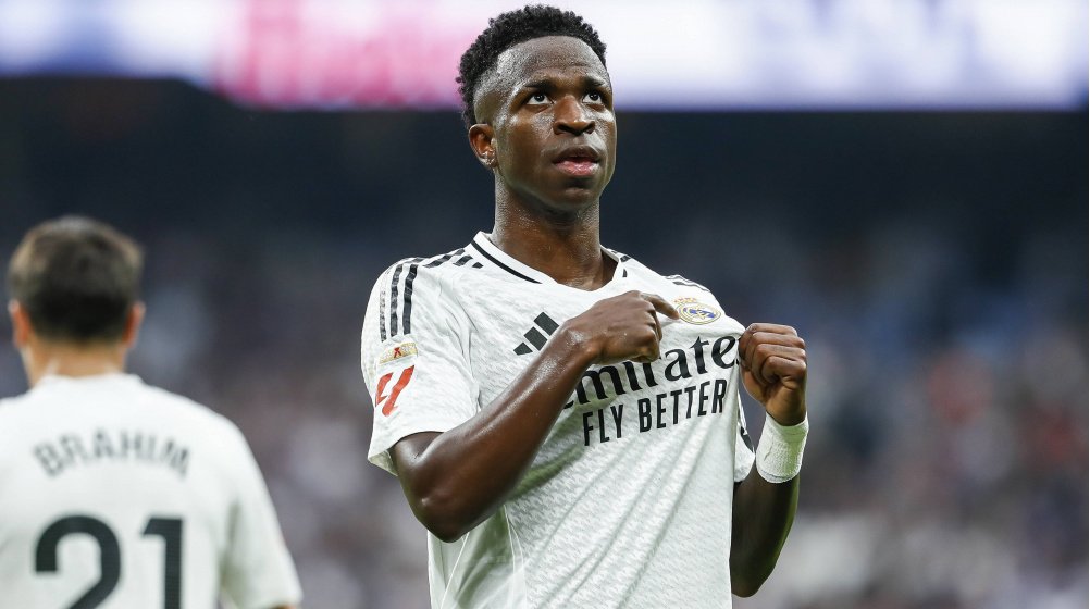 Vinicius Junior🇧🇷
Real Madrid Maaş problemlerinden dolayı indirime gitmesini istedi.Junior teklifi reddetti.
Galatasaray 1 yıl kiralalamak istiyor.
#yks2025 #deprem #Ederson #ilkaycimboma #Osimhen #Gyökeres #HakanCalhanoğluFenere #hakansafi #4SenedirKanatYok #ManchesterCity