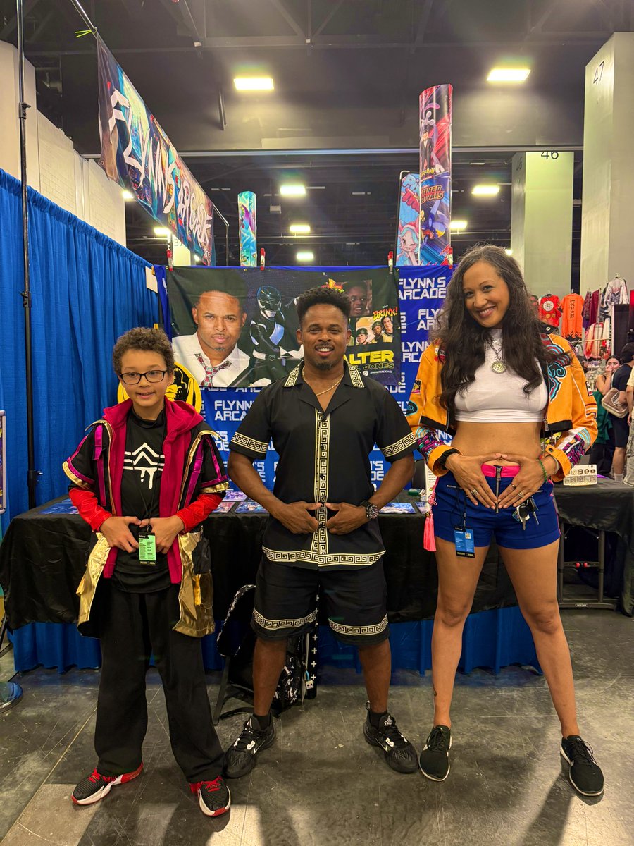 ElizaRae (@sistalegz) on Twitter photo When you meet ur fave power ranger ever!!!
You Geek out Real Hard 😅
Almost 40…never felt so good 🙌🏽
<a href="/FloridaSupercon/">Florida Supercon</a> <a href="/PowerRangers/">POWER⚡️RANGERS</a> When you meet ur fave power ranger ever!!!
You Geek out Real Hard 😅
Almost 40…never felt so good 🙌🏽
<a href="/FloridaSupercon/">Florida Supercon</a> <a href="/PowerRangers/">POWER⚡️RANGERS</a>