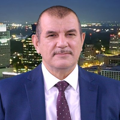 قال الله سبحانه وتعالى
"وما كنت متخذ المضلين عضدا"
دعوة لكل الأحرار اليمنيين لإلغاء متابعة المدعو الهاشمي الحامدي والتوقف عن مناقشته في أي تغريدة
لا يجوز قبول الإساءة لمحور المقاومة عشان خاطر عيون الجولاني من شخص طائفي لا يساوي ظفر أصغر شهيد من أبطال المحور
أنتم صنعتم اسمه وقناته