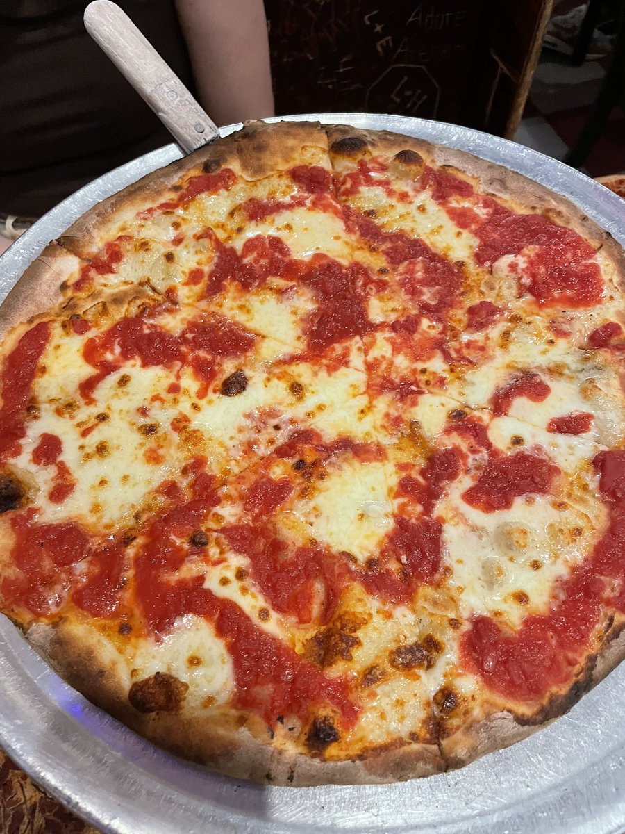 Texas_Hoosiers's tweet image. John’s of Bleecker St. Pizza: A sexual experience #pizzapics