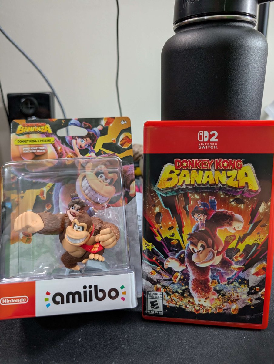 It's time to go BANANZA!

Let's see how much stuff we can break!

(Also it took me 45 minutes to clean my office of all the rhinestones that fell on the floor from the other day)

Come hang out!

twitch.tv/mg4r