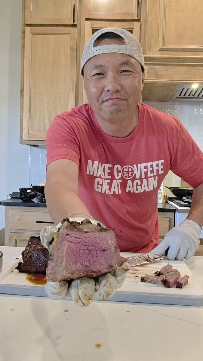 UNDEFEATED_BRO's tweet image. Waygu x Angus = Waygus tri-tip!