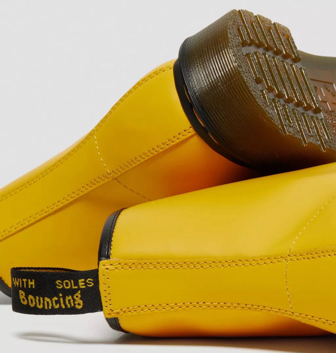 I’m feeling financially irresponsible again. 🤔 They just look so sexy in yellow 💛 👀 💛