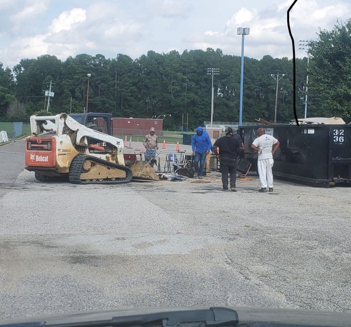 xAIMemphis's tweet image. xAI spent the day cleaning debris and trash at Westwood High School and John P. Freeman today. We employ local businesses to help us do the work 🦾.